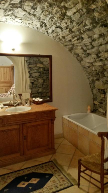 Domaine De Lara Acomodação com café da manhã Barcelonnette Quarto foto